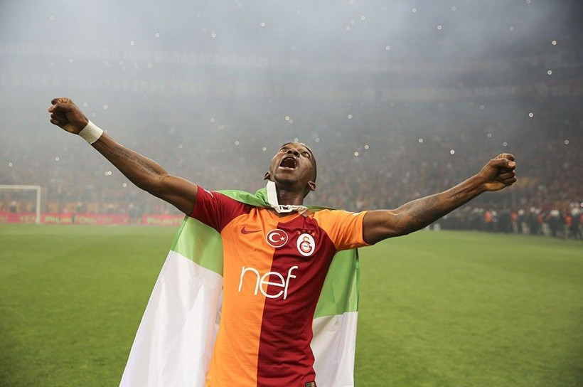 Galatasaray'la anlaşan Seri İstanbul'a geliyor! Transfer bombası patlıyor - Resim: 3