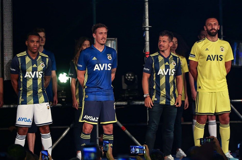 İşte Fenerbahçe'nin yeni sezon formaları - Resim: 1