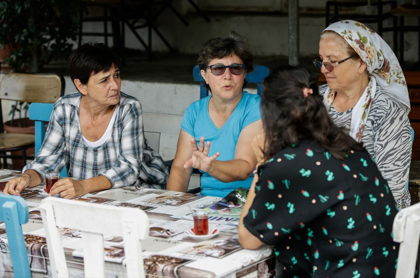 Makam araçlarını bıraktı köyde işe gitmek için traktör kullanıyor - Resim: 2