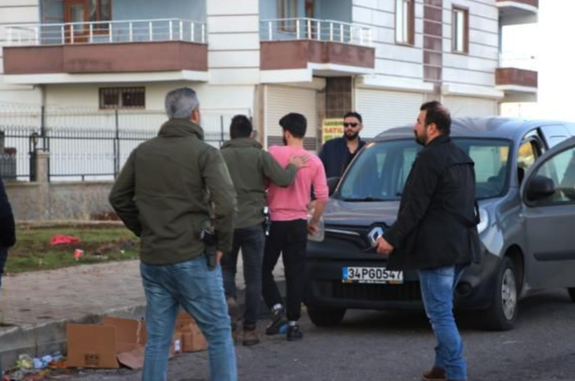 Genç kızın, evinin önünde cesedi bulundu! Yüzünü köpekler parçalamış - Resim: 2