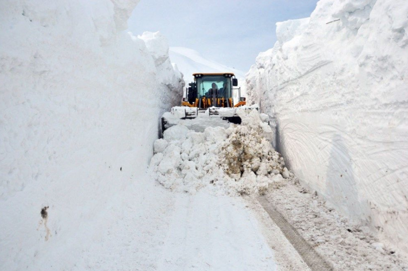 Bu fotoğraflar bugün çekildi! Yüksekova’da kar kalınlığı 6 metreyi geçti! - Resim: 4