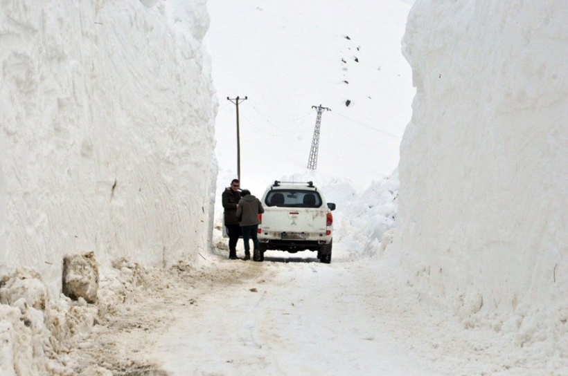 Bu fotoğraflar bugün çekildi! Yüksekova’da kar kalınlığı 6 metreyi geçti! - Resim: 3