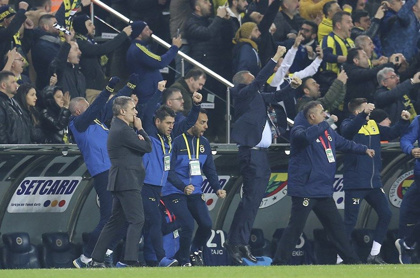 Ersun Yanal yolcu! İşte Fenerbahçelilerin gönlünden geçen 3 hoca adayı - Resim: 3