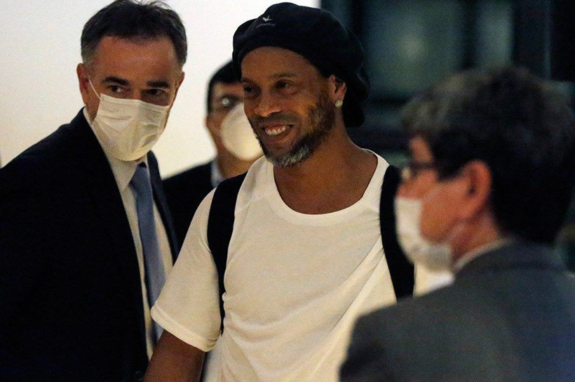 Ronaldinho kral dairesinde kalıyor! İşte 4 yıldızlı ev hapsinden kareler - Resim: 3