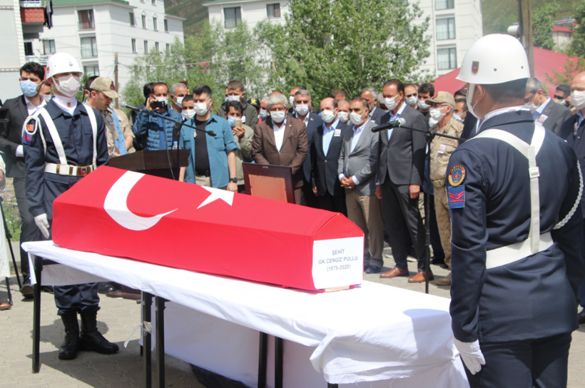 Bingöl'ün deprem şehidi, güvenlik korucusu son yolculuğuna uğurlandı - Resim: 4