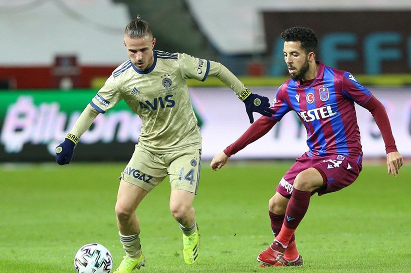 Fenerbahçeli yıldız için şok sözler: Yılın hayal kırıklığı oynamasa da olur - Resim: 1