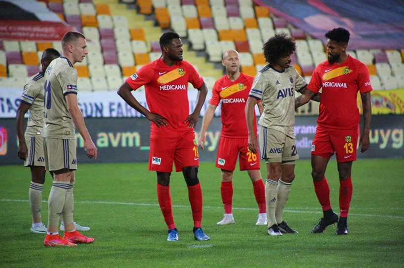 Yeni Malatyaspor- Fenerbahçe maçına olay yorumlar: Bundan sonrası artık tiyatro - Resim: 1