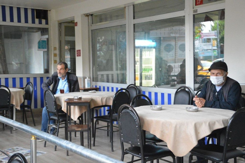 Restoran ve kafelerde müşteri sevinci! ‘Normalleşme'de ilk gün böyle yansıdı - Resim: 4