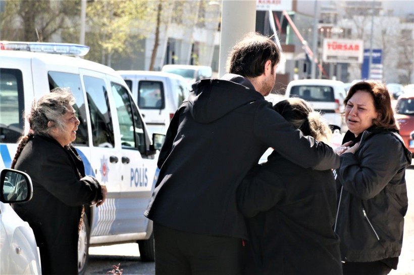 İş yeri kan gölüne döndü! Eski ortağı olan kadını Antalya'da kurşun yağdırıp öldürdü - Resim: 1