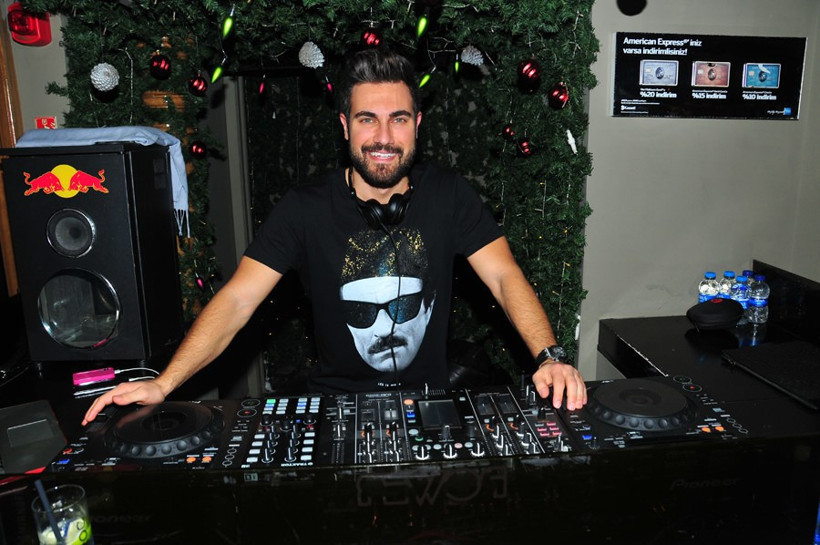 Yeni yıl partisine ünlü yağmuru! Geceden renkli kareler... - Resim: 3