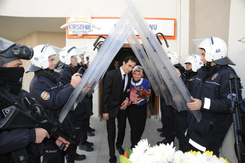 Toma şoförünün ilginç nikahı şaşırttı! - Resim: 3