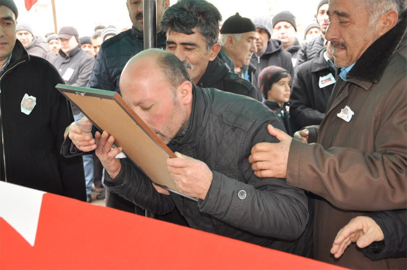 Gaziantep şehit Mehmet Ünal'a ağladı şehidin nişanlısı... - Resim: 3