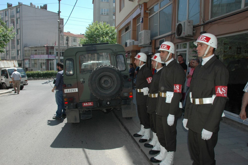 Oğlunun acı haberini böyle aldı! En acı an - Resim: 1