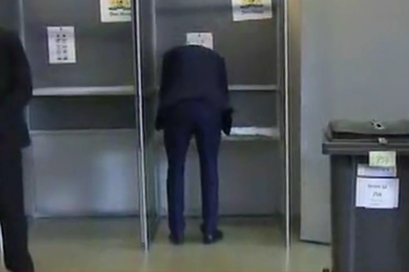 Çavuşoğlu'nun 'lale' dediği Geert Wilders böyle oy kullandı! - Resim: 1