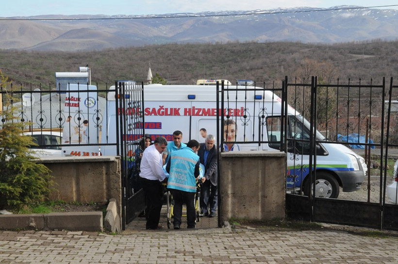 Türkiye sandık başında oy kullanmaya böyle geldi - Resim: 2