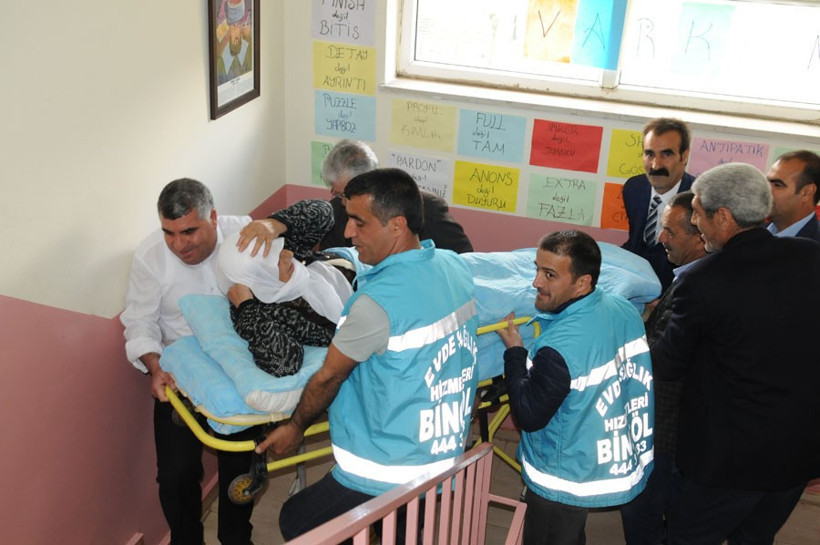 Türkiye sandık başında oy kullanmaya böyle geldi - Resim: 3