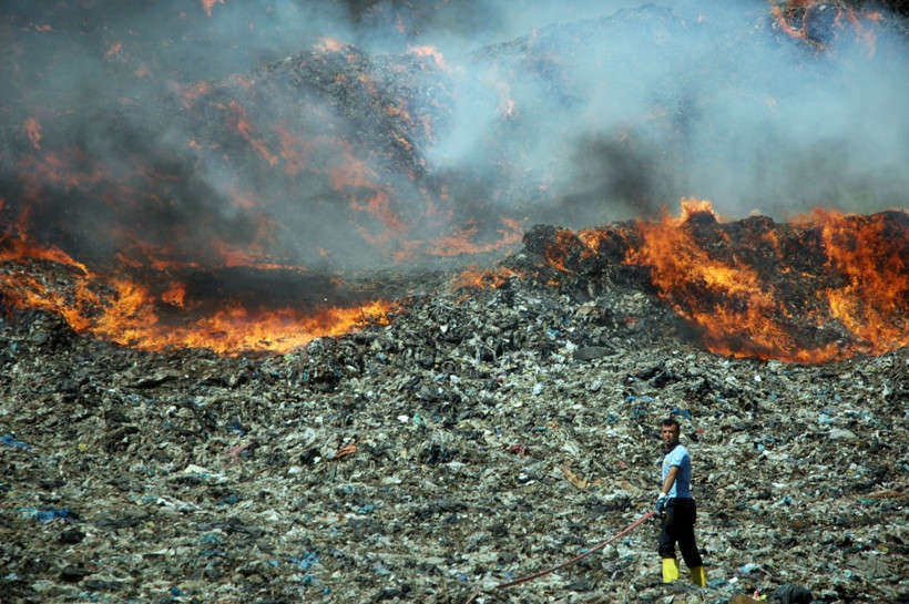 Bodrum'da katı atık depolama alanında yangın - Resim: 4