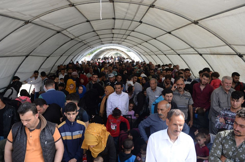 74 bin Suriyeli Bayram için ülkelerine gidiyor - Resim: 1