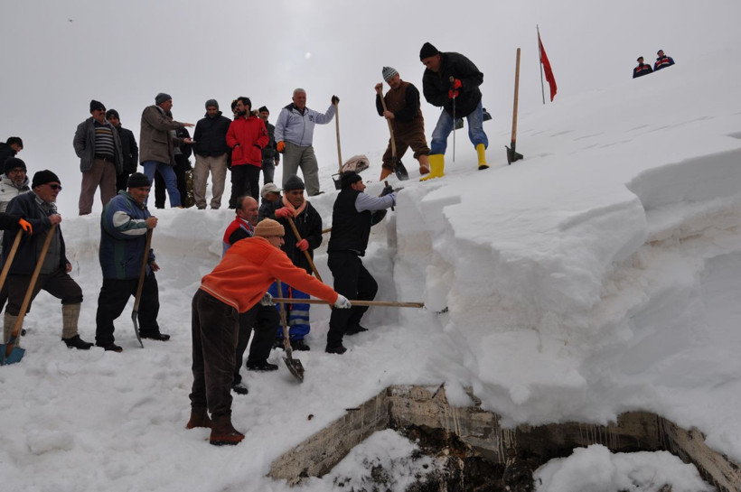 Konya'da yaz için kar depoladılar - Resim: 3