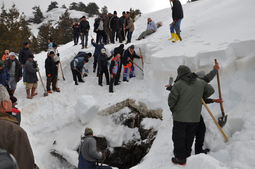 Konya'da yaz için kar depoladılar - Resim: 1