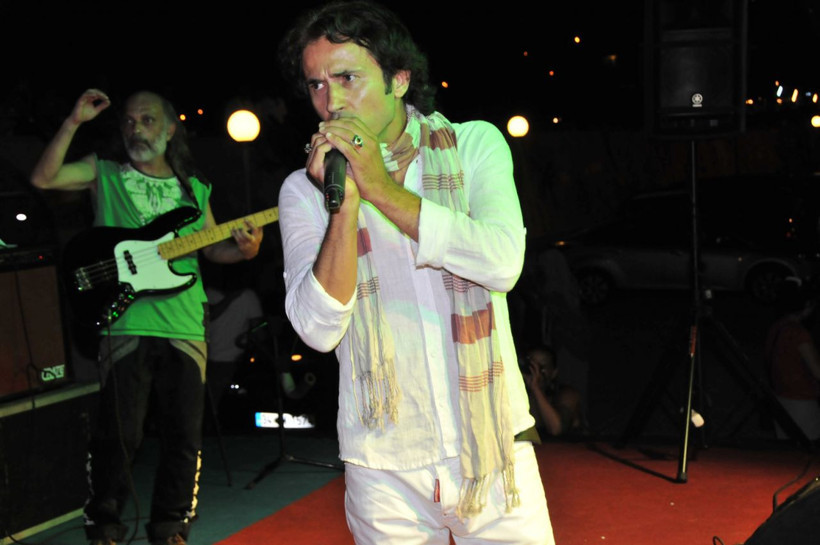 İhraç edilen ve seçimlerde yıkılan 'Rockçı İmam' mahkemeden de darbeyi yedi - Resim: 2