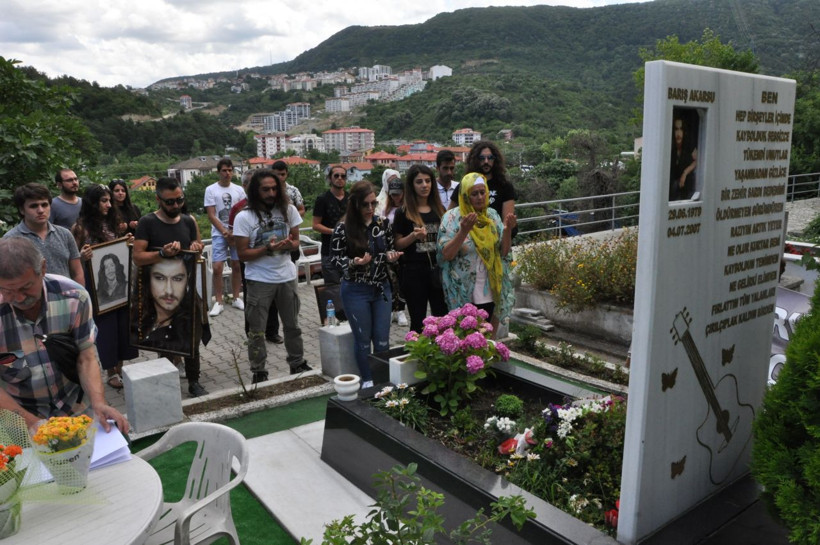 Barış Akarsu 40'ıncı doğum gününde mezarı başında anıldı - Resim: 4