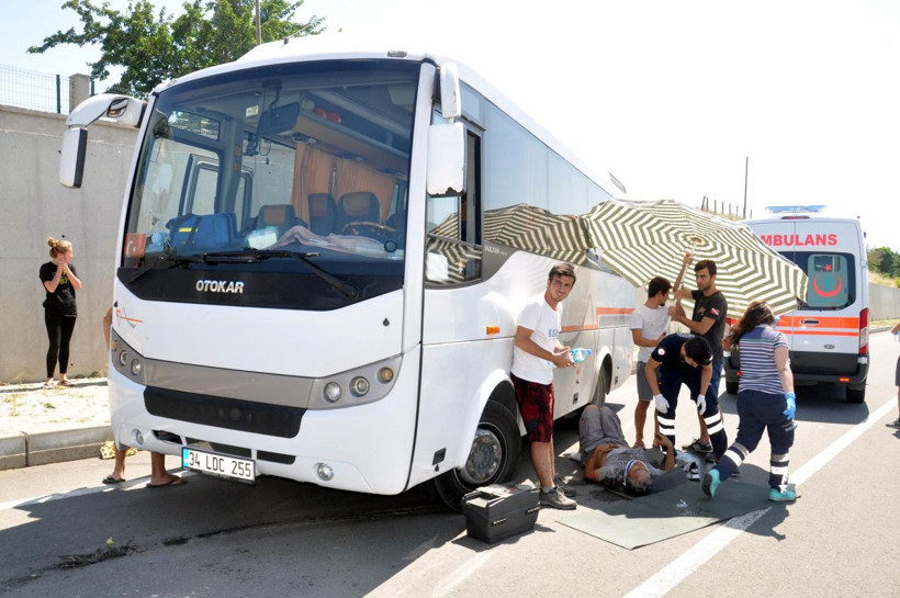 Tekirdağ'da midibüsün altında kalan kişi ağır yaralandı - Resim: 2