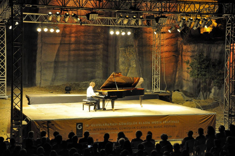 İtalyan piyanist Francesco Libetta notalarla tarihi taş ocağını inletti - Resim: 1