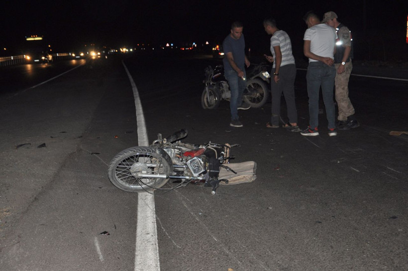 Gaziantep'te motosikletler çarpıştı: 1 kişi öldü 4 yaralı var - Resim: 1