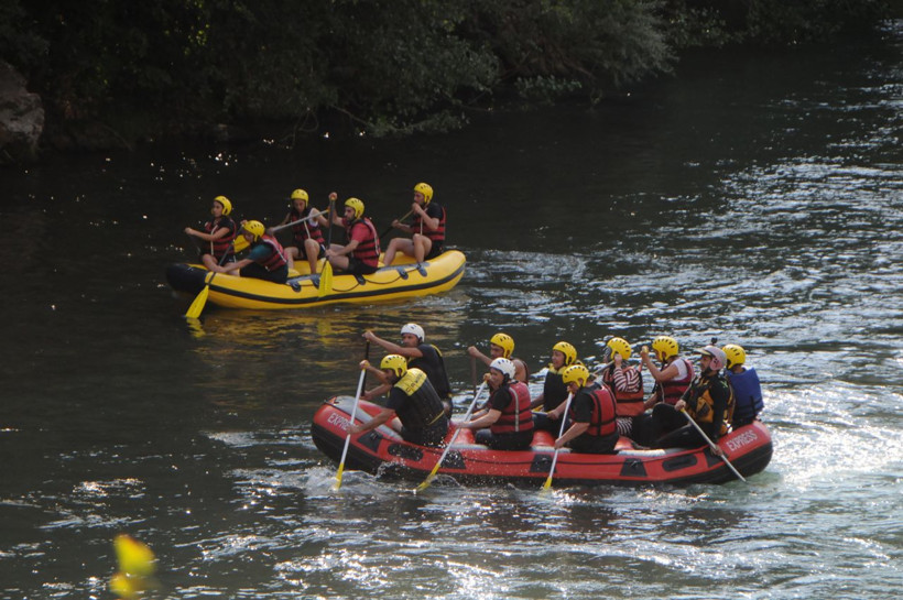 Sağlıklı yaşam ve kanserde erken teşhise dikkat çekmek için Munzur'da rafting - Resim: 2