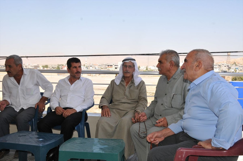 Sınırda yaşayan vatandaşlar harekata Türk bayrakları ve dualarla destek verdiler - Resim: 3