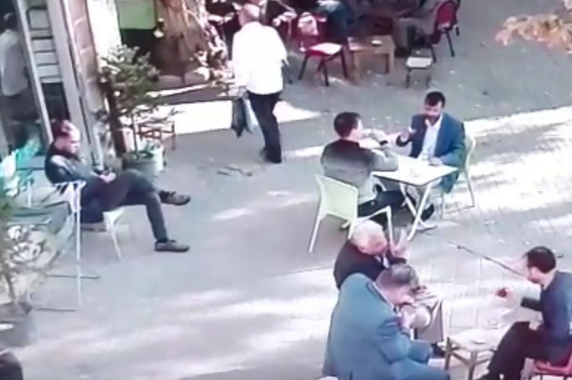 Kütahya'da bir şahıs eşiyle ilişkisi olan kişiden şantajla 52 bin 800 TL aldı - Resim: 1