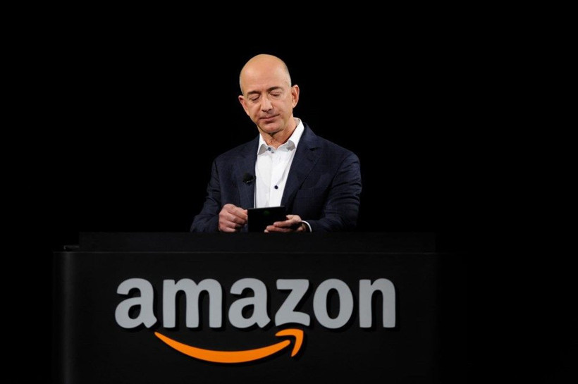 Amazon'un kurucusu Jeff Bezos en zengin unvanını Bernard Arnault'a kaptırdı! - Resim: 1
