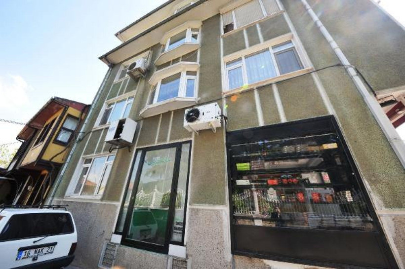 Türbenin üzerine 5 katlı apartman! Bursa'da yapıldı görenler şaşkına döndü - Resim: 4