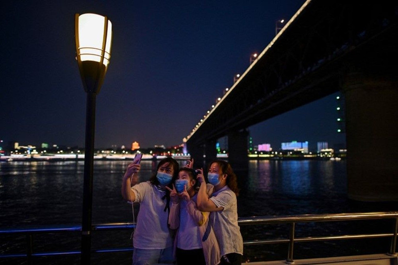 Koronavirüsün başladığı Vuhan'da 110 gün sonra hayat normale döndü - Resim: 1