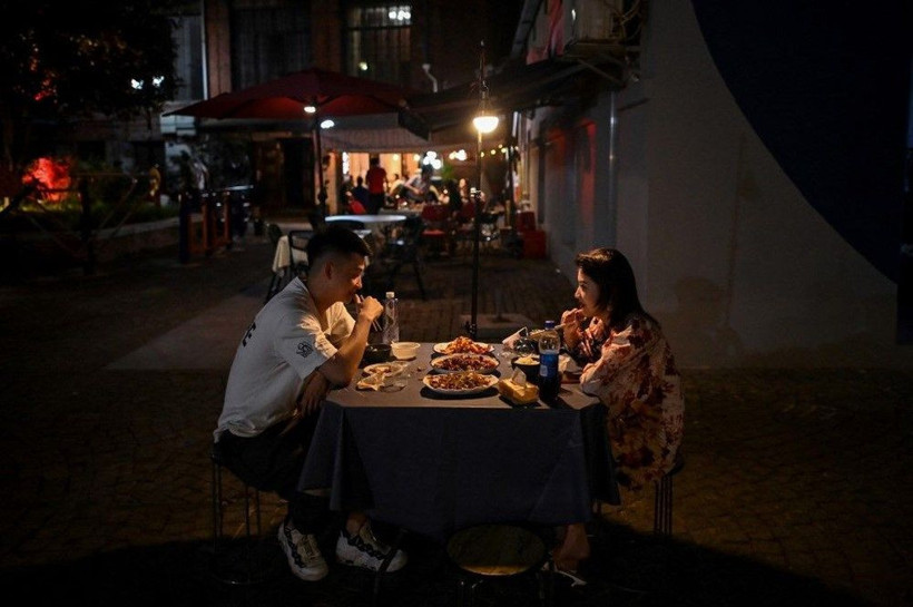 Koronavirüsün başladığı Vuhan'da 110 gün sonra hayat normale döndü - Resim: 4