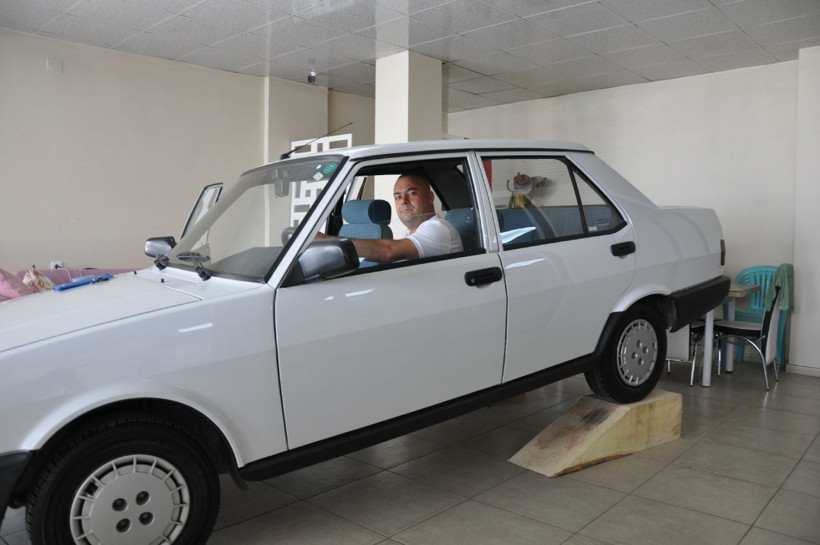 Kahramanmaraşlı galerici 1994 model Şahin'i 66 bin liraya satılığa çıkardı - Resim: 4