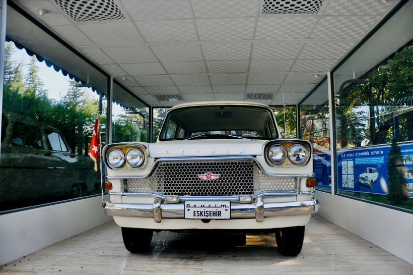 Türkiye'nin ilk göz ağrısı! Farları ayakla açılıyor güvenlik gerekçesiyle benzin konulmuyor - Resim: 3