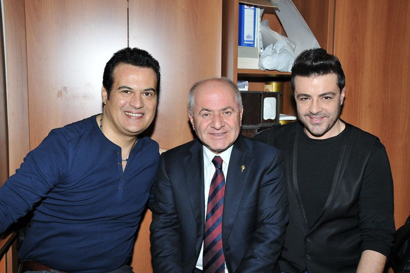 Burak Kut 'tabut gibi taşıdım' deyip itiraf etti: Duştan bornozla çıkınca anne ve kız eve girip... - Resim: 3