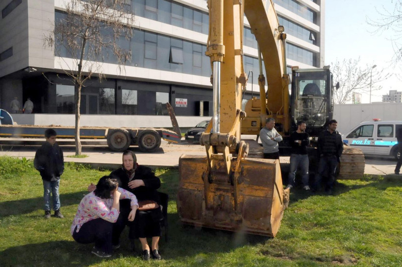 Edirne'de 7 yıl önce kepçenin önüne oturdu Kıymet teyze sayesinde yeşil alan çocukların - Resim: 4