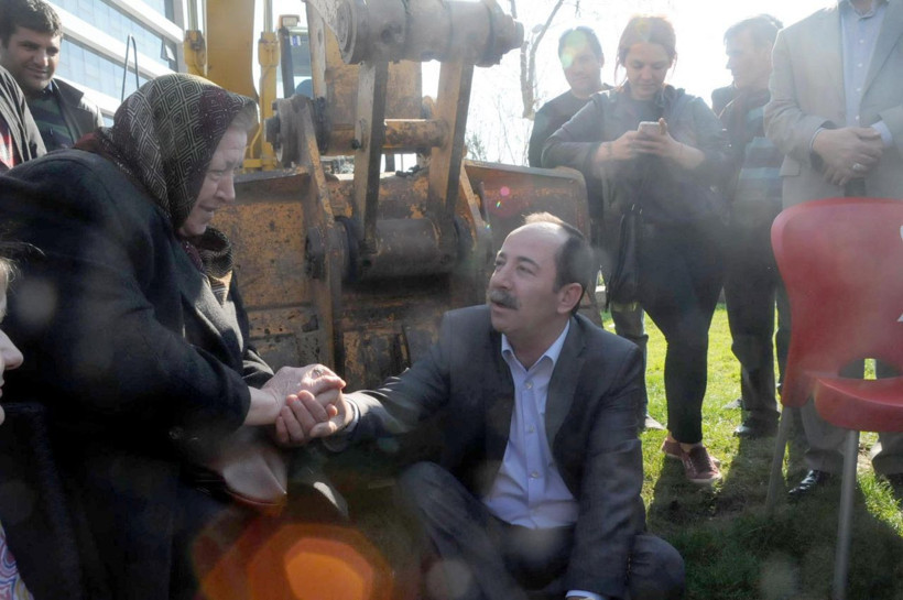 Edirne'de 7 yıl önce kepçenin önüne oturdu Kıymet teyze sayesinde yeşil alan çocukların - Resim: 1