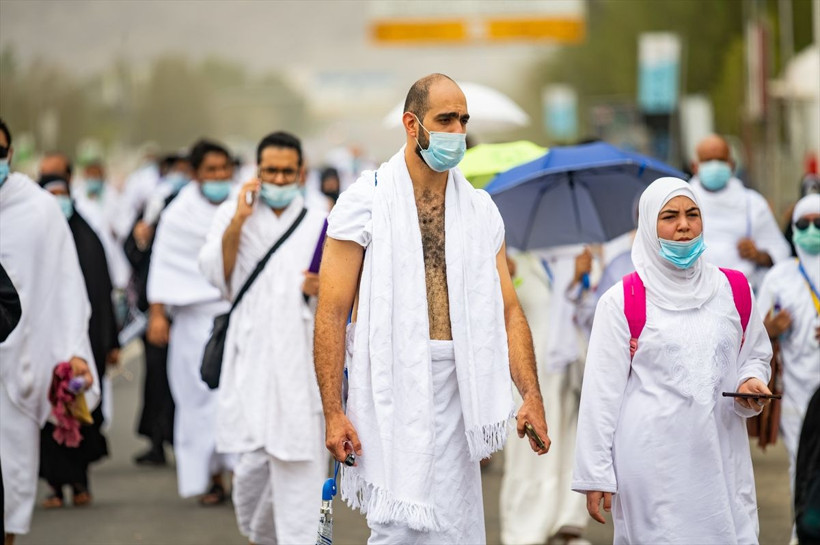 Hacı adayları Arafat yolunda - Resim: 3