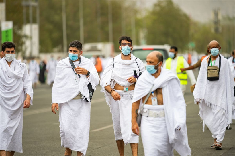 Hacı adayları Arafat yolunda - Resim: 4