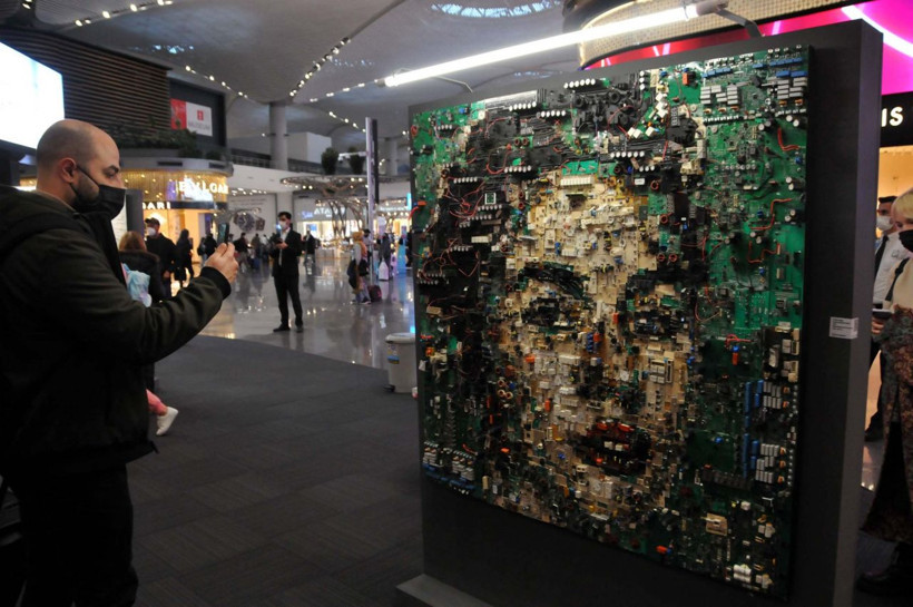 Bakan bir daha baktı hayran kaldı! Topladığı atıkları sanat eserine dönüştürdü - Resim: 4