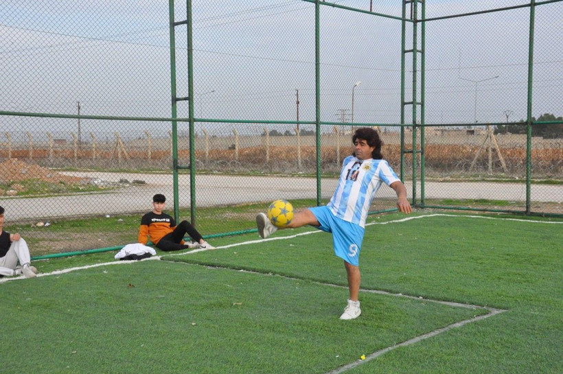 Urfalı Maradona sahalara indi! Maradona'ya benzerliği ile herkesi şaşırtıyor - Resim: 2