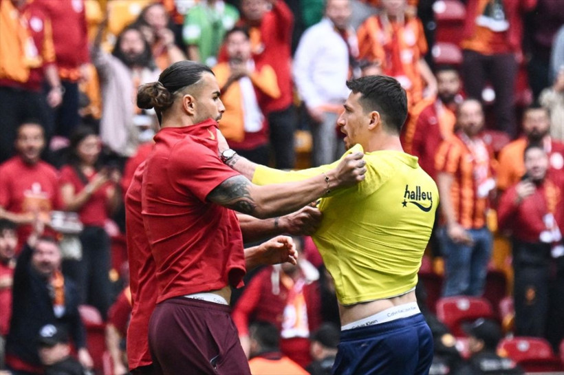 Galatasaray - Fenerbahçe derbisi öncesi saha karıştı - Resim: 2