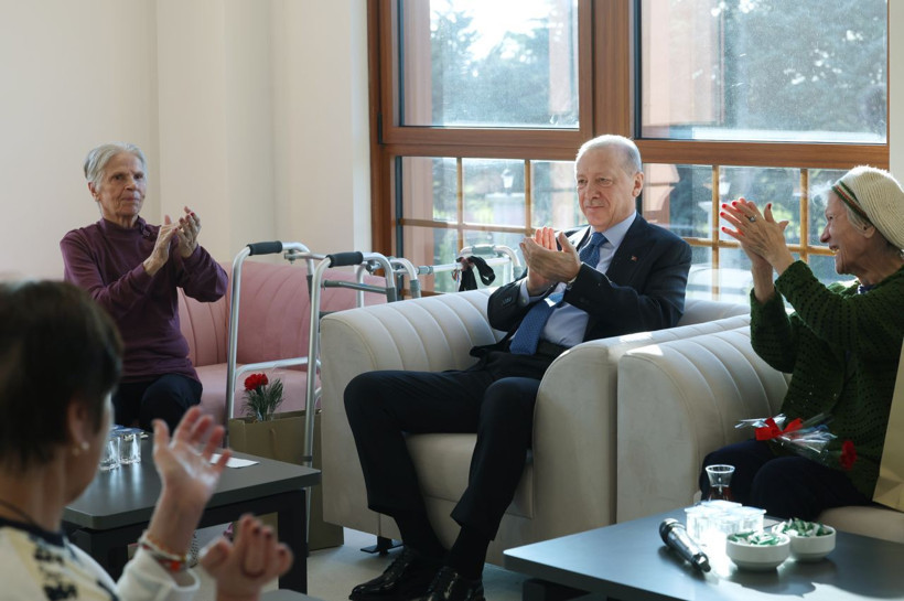 Cumhurbaşkanı Erdoğan, Darülaceze sakinlerini ziyaret etti - Resim: 4