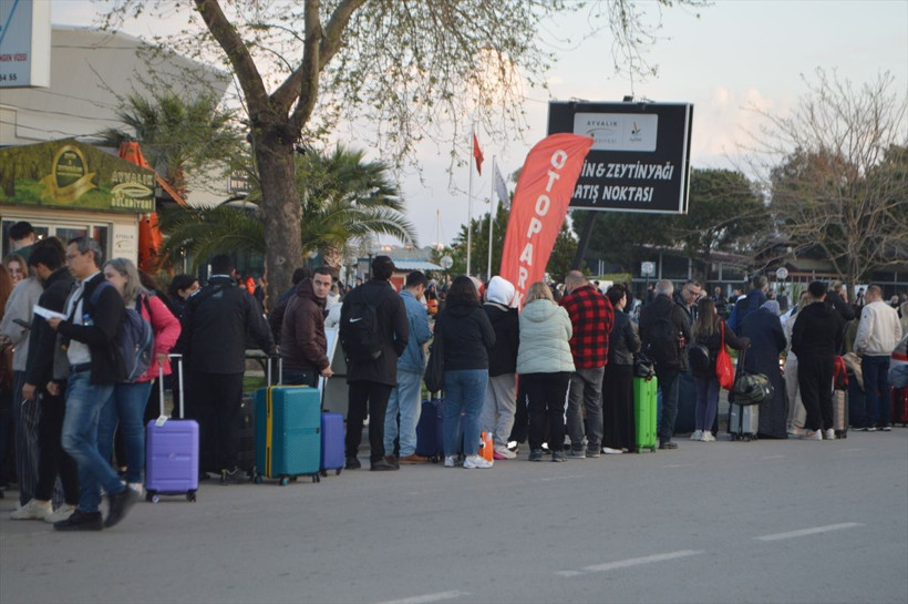 Bayram tatili 9 gün oldu! Herkes oraya gidiyor kuyruk aldı başını gitti - Resim: 3