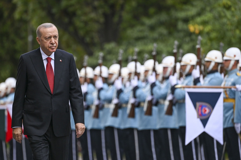Cumhurbaşkanı Erdoğan'dan "fon krizi" a&ccedil;ıklaması: Meseleyi s&uuml;ratle &ccedil;&ouml;z&uuml;yoruz - Resim: 1