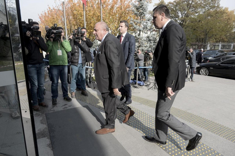 Fakıbaba AK Parti'nin toplantısına böyle geldi - Resim: 1